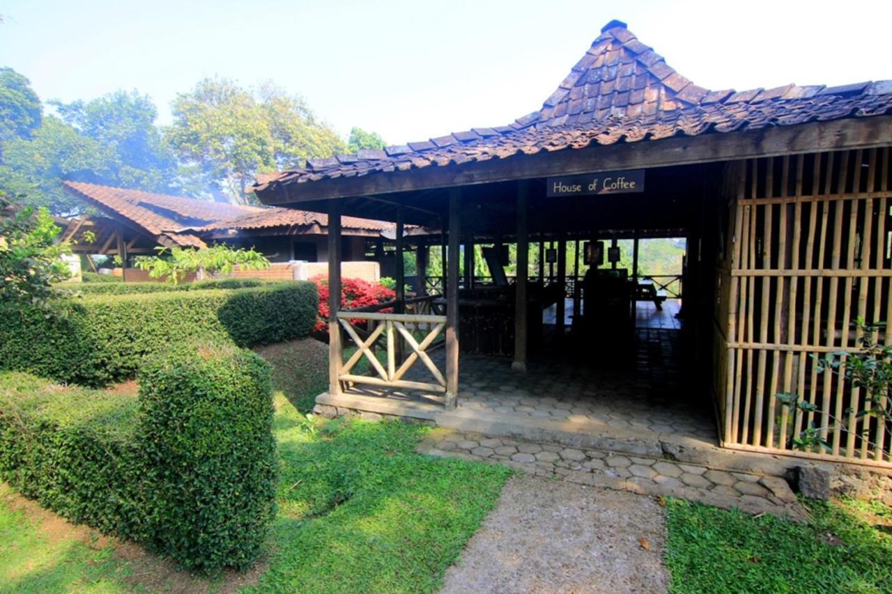 MesaStila Resort&Spa Magelang Exterior foto
