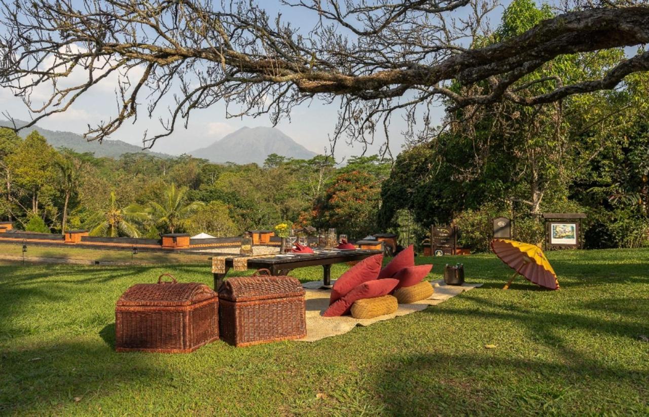 MesaStila Resort&Spa Magelang Exterior foto